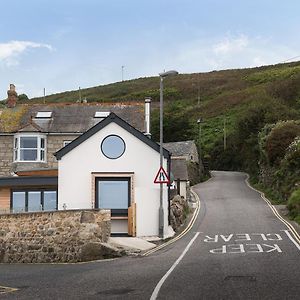 The Old Beach Store Sennen Cove Exterior photo