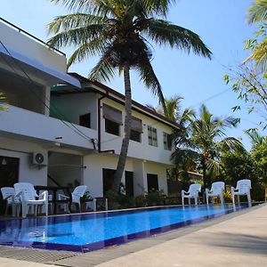 Optimum Residencies Bed & Breakfast Negombo Exterior photo