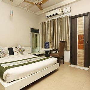 Hotel Sundaram Prayagraj Exterior photo