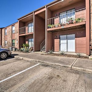 Game Day Retreat With Pool Access 2 Mi To Texas Aandm Apartment College Station Exterior photo