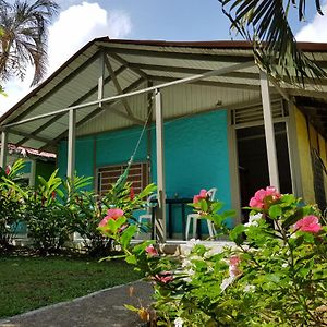 Cabanas Los Almendros Capurgana Exterior photo