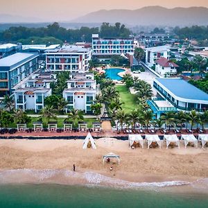 Saint Tropez Beach Hotel Chao Lao Beach Exterior photo