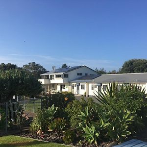 Pukenui Lodge Motel Exterior photo