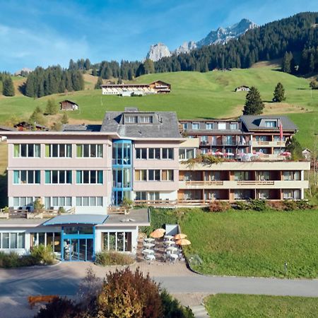 Ferien- Und Familienhotel Alpina Adelboden Exterior photo