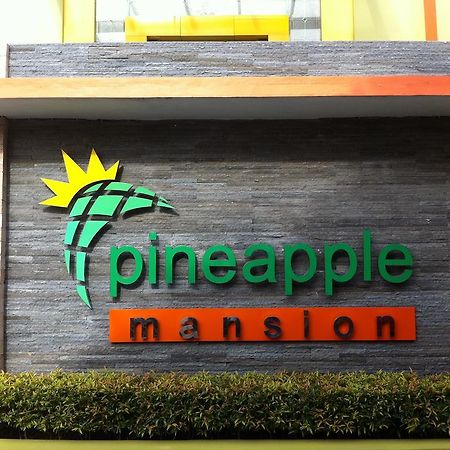 Pineapple Mansion Hotel Surakarta  Exterior photo