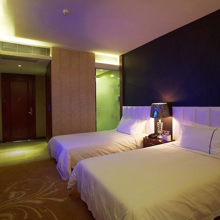 Li Yang Hotel Guangzhou Room photo