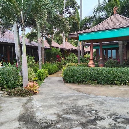 Lipa Bay Resort Lipa Noi Exterior photo