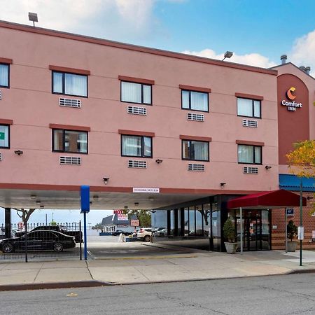 Comfort Inn Brooklyn New York Exterior photo