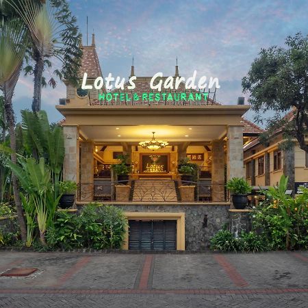 Lotus Garden Hotel Kediri  Exterior photo