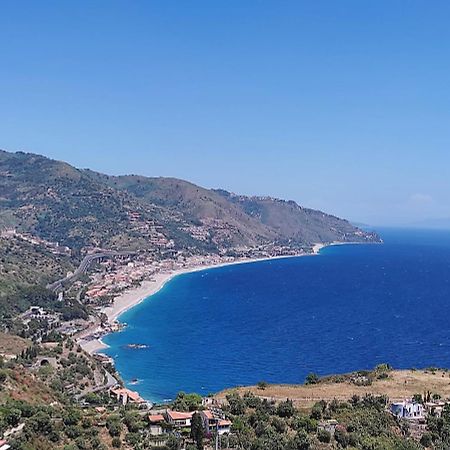 Hotel "La Pensione Svizzera" Taormina Exterior photo