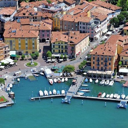 Ambra Hotel - The Only Central Lakeside Hotel In Iseo Exterior photo