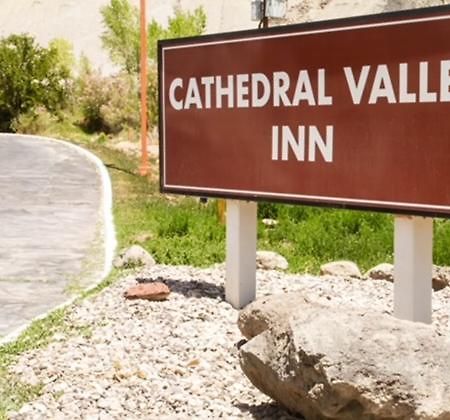 Cathedral Valley Inn Caineville Exterior photo