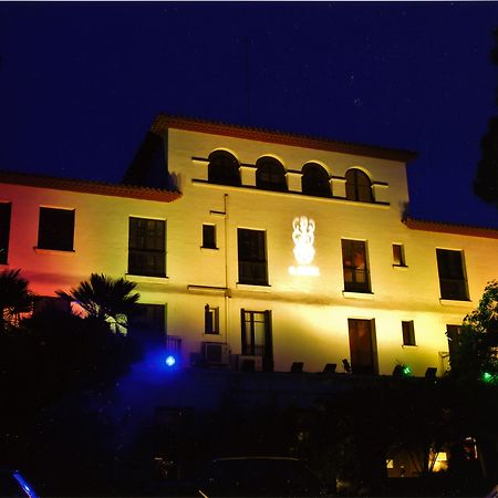 Hotel El Castell Sant Boi de Llobregat Exterior photo