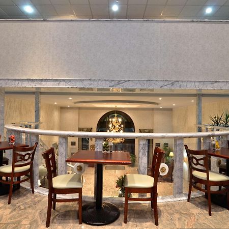 Best Western Plus Concordville Hotel Restaurant photo