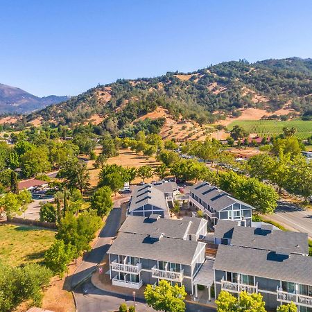 Upvalley Inn & Hot Springs, Ascend Hotel Collection Calistoga Exterior photo