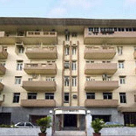 Chateau Windsor Hotel - Marine Drive Mumbai Exterior photo