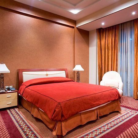 City Center Hotel Manama Room photo