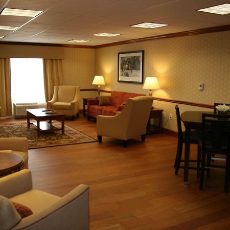 Hampton Inn & Suites Lanett/West Point Interior photo