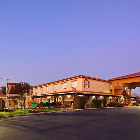 Best Western Plus Fredericksburg Exterior photo