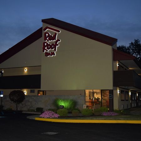 Red Roof Inn Utica Exterior photo