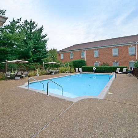 Best Western Spring Hill Inn & Suites Facilities photo