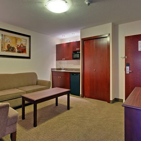 Holiday Inn Express & Suites Whitecourt, An Ihg Hotel Interior photo