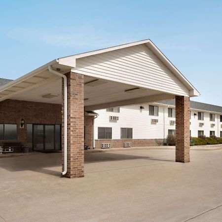 Super 8 By Wyndham Bethany Mo Exterior photo