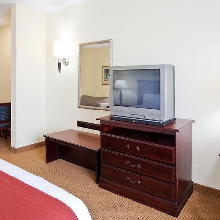 Holiday Inn Express Hotel & Suites Panama City-Tyndall Exterior photo
