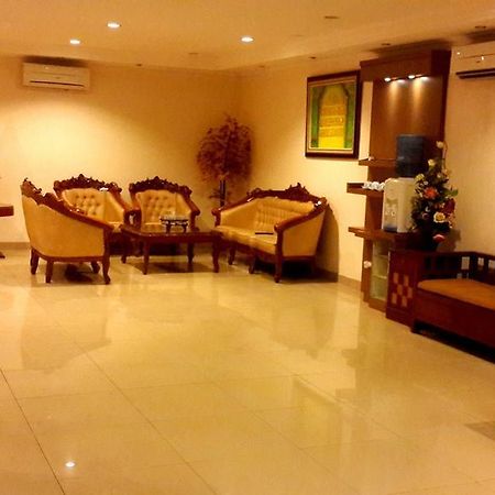 Hotel Walan Syariah Surabaya Exterior photo