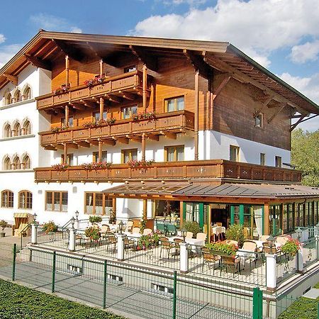 Alpines Gourmet Hotel Montanara Flachau Exterior photo