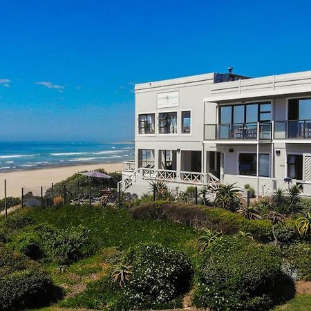 On The Beach Guesthouse Jeffreys Bay Exterior photo