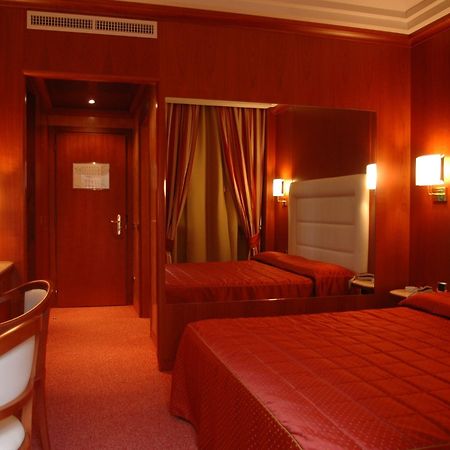 As Hotel Monza Room photo