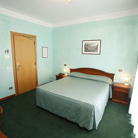 Hotel Adriatic Rome Room photo