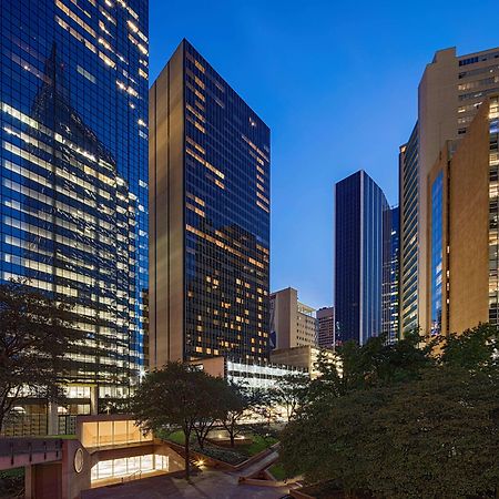 Hilton Garden Inn Downtown Dallas Exterior photo