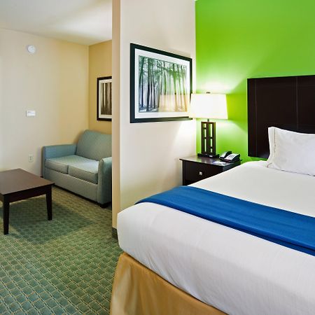 Holiday Inn Express Hotel & Suites Newport South, An Ihg Hotel Room photo