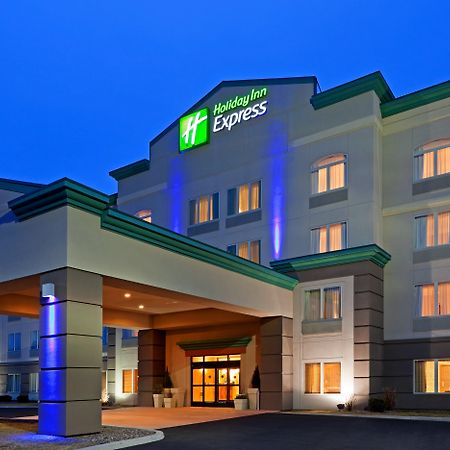 Holiday Inn Express Syracuse-Fairgrounds, An Ihg Hotel Warners Exterior photo