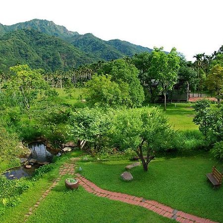 Old Five Guesthouse Lugu Exterior photo