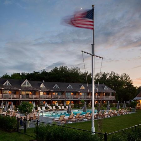 Baron'S Cove Hotel Sag Harbor Exterior photo