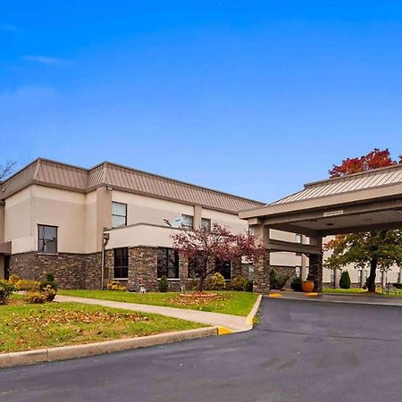 Baymont By Wyndham Monroe Ohio Hotel Exterior photo