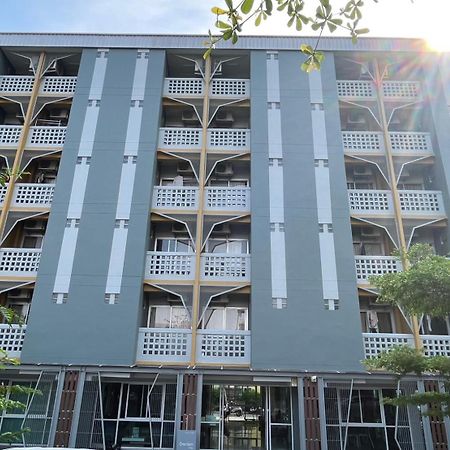 Burapha Bangsaen Garden Apartment Exterior photo