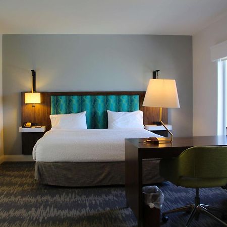 Hampton Inn & Suites Sarasota / Bradenton - Airport Exterior photo