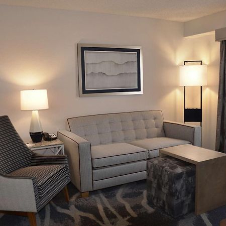 Homewood Suites By Hilton Phoenix-Biltmore Exterior photo