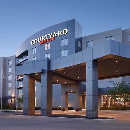 Courtyard By Marriott Calgary Airport Hotel Exterior photo