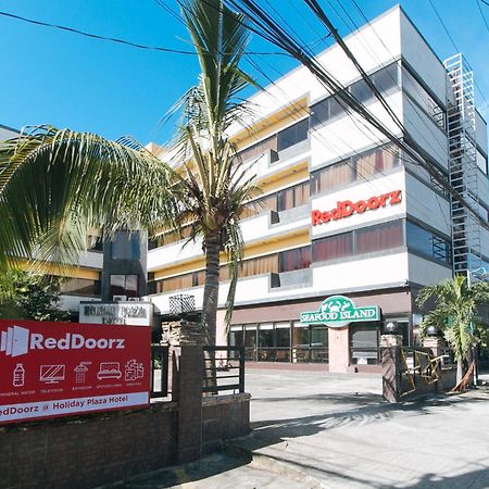 Reddoorz Plus At Holiday Plaza Hotel Tuguegarao City Exterior photo