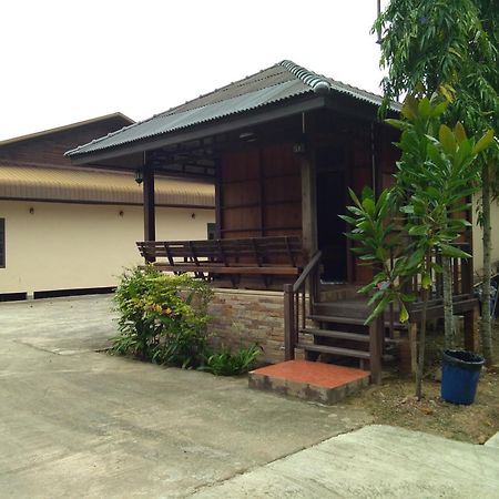 Pooma Resort Chao Lao Beach Exterior photo