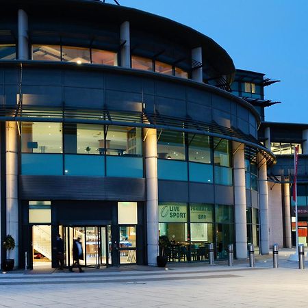 London Twickenham Stadium Hotel, A Member Of Radisson Individuals Exterior photo