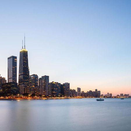 The Ritz-Carlton, Chicago Hotel Exterior photo