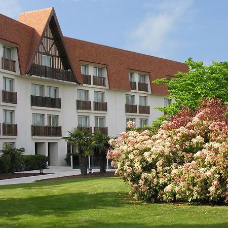 Amiraute Hotel Golf Deauville Exterior photo