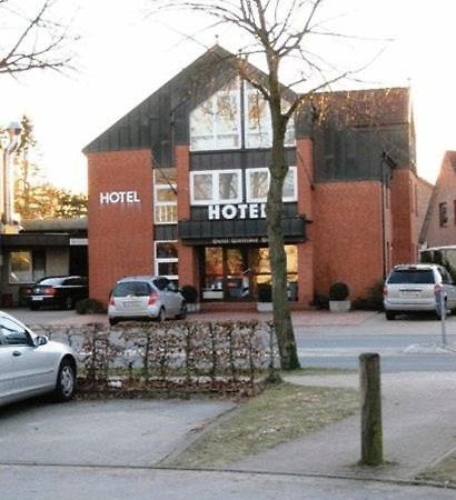 Einfelder Hof Garni Hotel Neumuenster Exterior photo