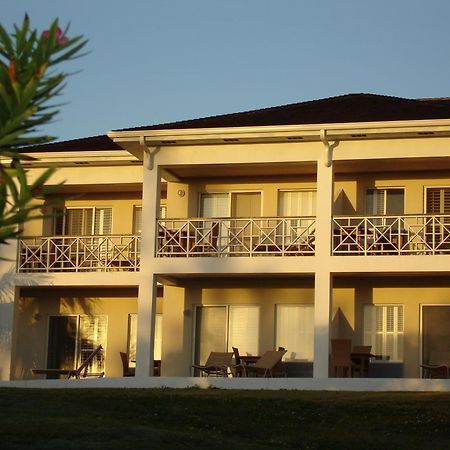 Coral Sands Hotel Dunmore Town Exterior photo